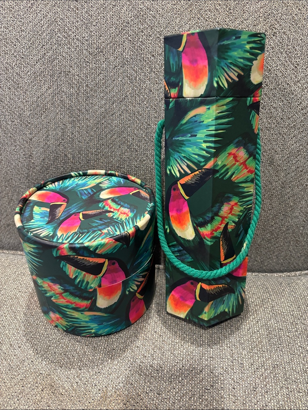 FARM Rio Multicolor Toucan Bottle Carrier and Gift Box - Green & Pink